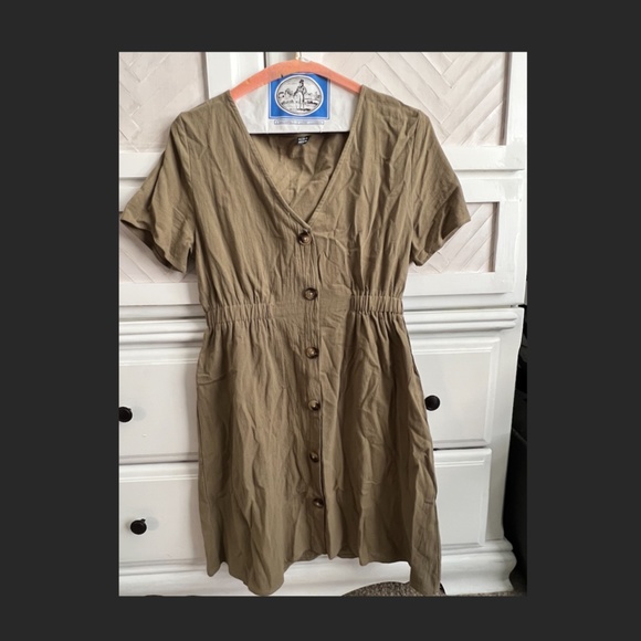 Above knee Button down olive green dress - Picture 1 of 2